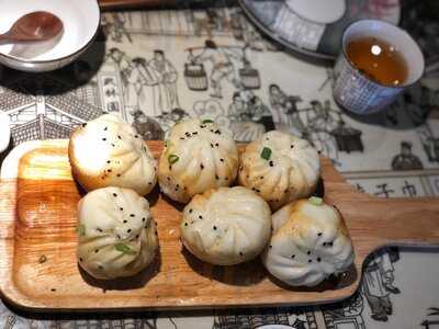 Shanghai Bistro & Bar