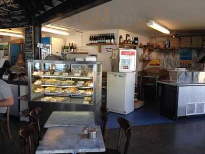 Plaza Pizzeria & Cafe