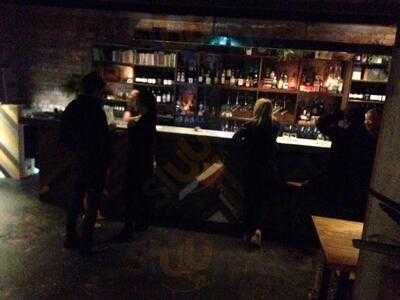 Pocket Bar And Kitchen