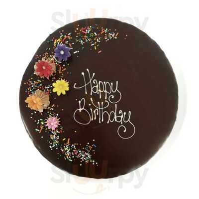 Divine Cakes & Desserts