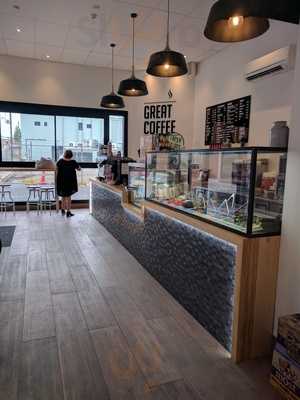 Great Coffee Fast + Fresh Salads