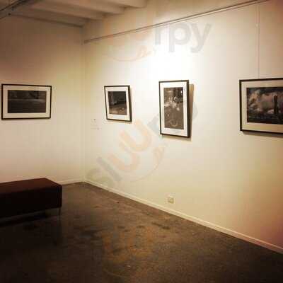 Metro Cafe And Metro Gallery