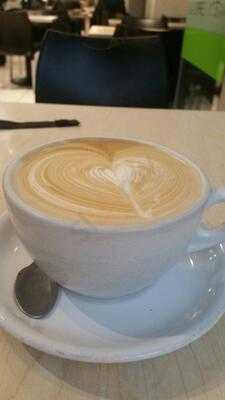 Hollywood Bakery Expresso