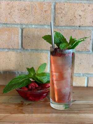 Albert's Post Bar And Eatery