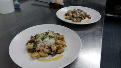 Bel Mondo International Food Market