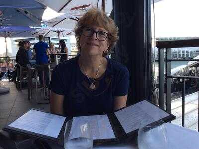 Harbourview Restaurant & Bar