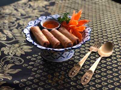 Mae Glong Thai Restaurant