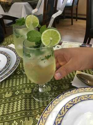 Mae Glong Thai Restaurant