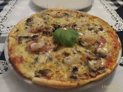 Minos Pizza Restaurant