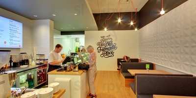 Esquires Cafe Hornby Mall