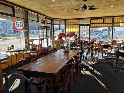 Ed Hopper Cafe And Bar