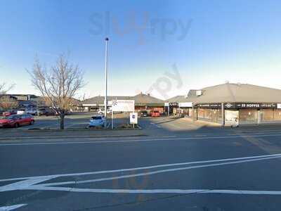 Ed Hopper Cafe And Bar