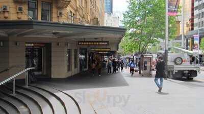 Carl's Jr. Queen Street