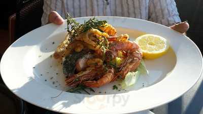 La Fontana Restaurant & Cafe