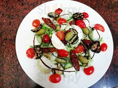 La Fontana Restaurant & Cafe