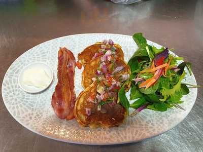 Sierra Cafe Three Kings