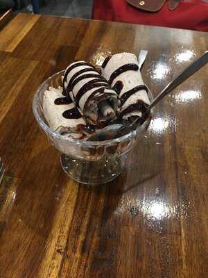 Mellow Coffee & Dessert