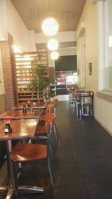 Makoto Sushi & Donburi