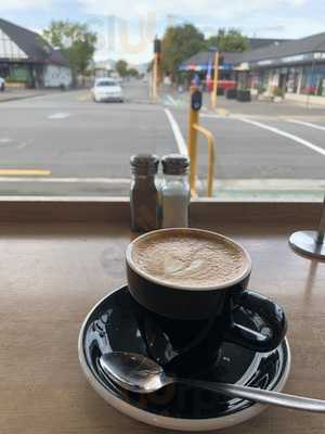 Cafe Edge & Artisan Bakery