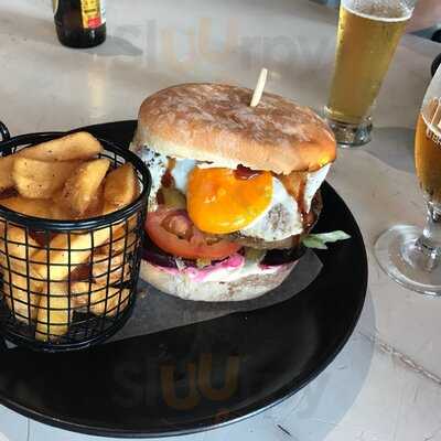 Applejack's Bar & Eatery