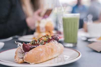 Greenwoods - Cafe And Eatery