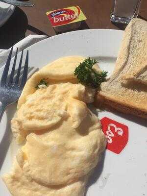 Esquires Coffee House Dressmart Hornby