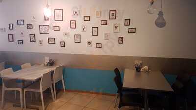 Pickles Cafe On Apollo