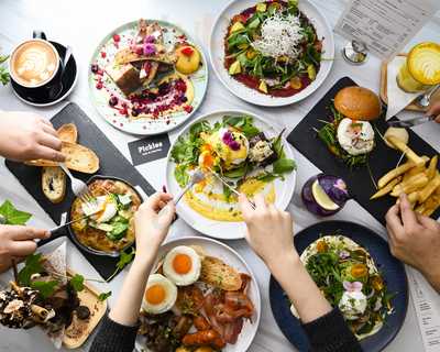 Pickles Cafe On Apollo