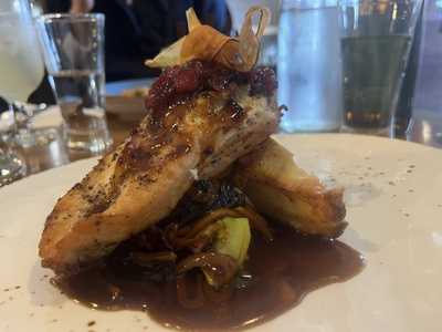 The Tin Goose Bar & Cafe