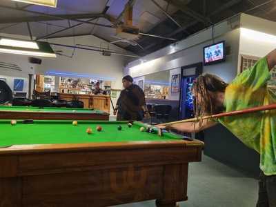 Harlequin Bar And Restaurant