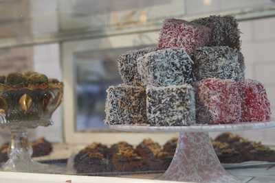 Browns Eatery And Store