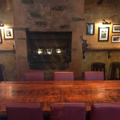 Dida's Wine Lounge & Tapas