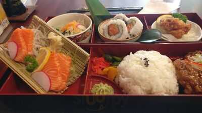 Tomo Japanese Restaurant & Yakitori Bar