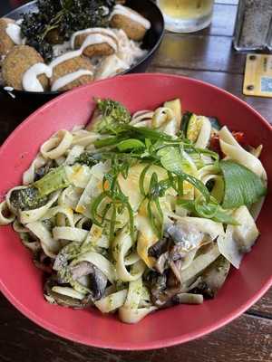 Garrison Public House