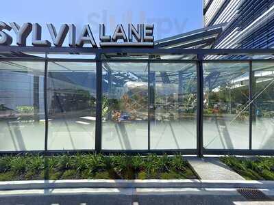 Garrison Public House