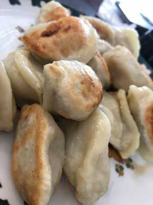 Royal Dumpling And Noodle