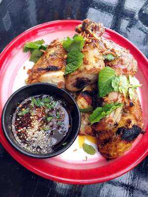 Farang Cafe & Bistro