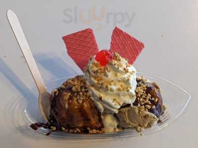 Ollies Ice Cream Parlour