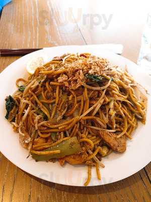 Newtons Cafe And Noodle Bar