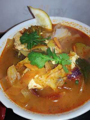 Newtons Cafe And Noodle Bar