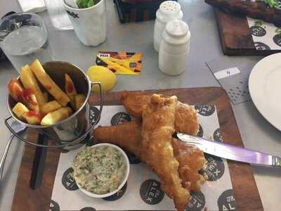 The Alex Bar & Eatery