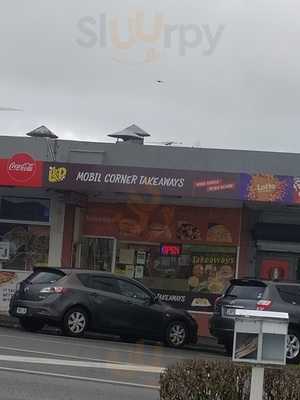 Mobil Corner Takeaway