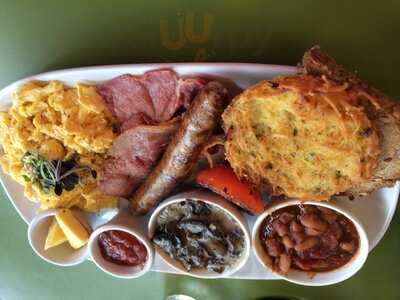 Charlie & George Cafe