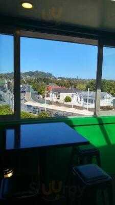 Mash Inn Bar & Grill