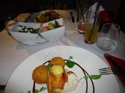 Zoe's Brasserie & Bar