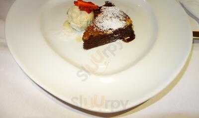 Zoe's Brasserie & Bar