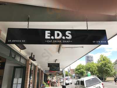E.d.s - Eat Drink Snap
