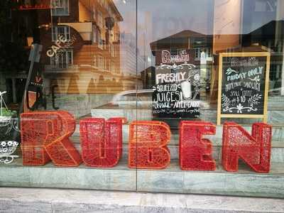Ruben Cafe
