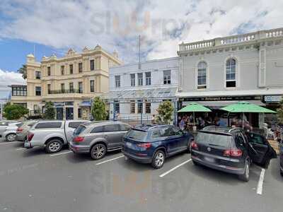 Seven Stars Restaurant & Bar