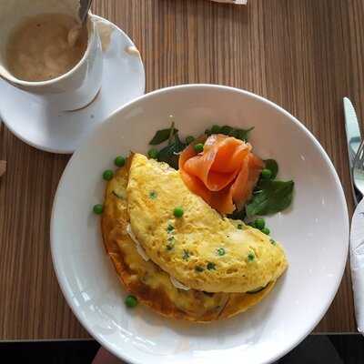 Coffee Club Broadway